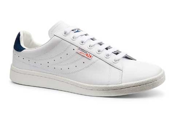 Lendl 4832 Efglu Get an extra spring in your step with this pair of Superga Sport Lendl, the tennis shoe with the ‘swallow’s tail’ logo recognizable from Ivan Lendl’s tennis career days in the Eighties.