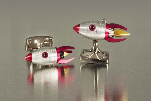 Mr Porter Talk about cool cufflinks. Pull the lever on this playful pair, designed by British brand Deakin & Francis, to make an enamelled yellow flame shoot out.