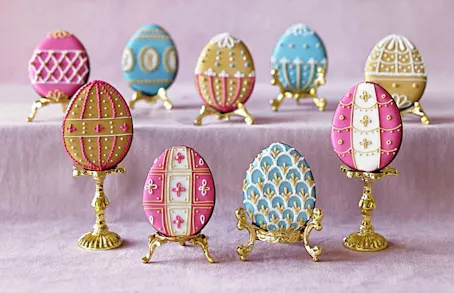 How To Ice Easter Tree Biscuits