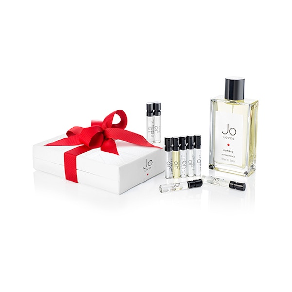 Fragrance Discovery Choosing a new fragrance is very personal, and can be a minefield. Not so with Jo Loves' gift collection which has been created for the recipient to take their time finding a new favourite.