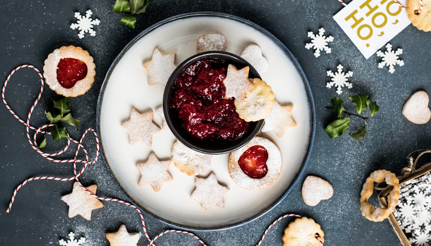 Eight Easy Recipes for the Best Homemade Edible Festive Gifts