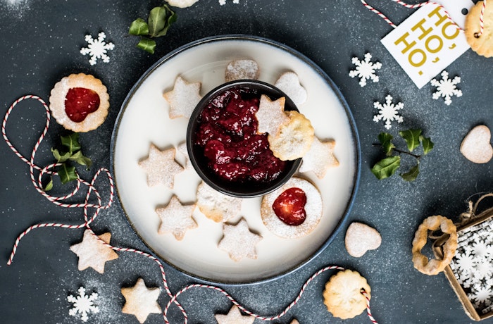 Eight Easy Recipes for the Best Homemade Edible Festive Gifts