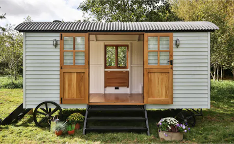 7 Sites For Revamping Your Garden In Spring