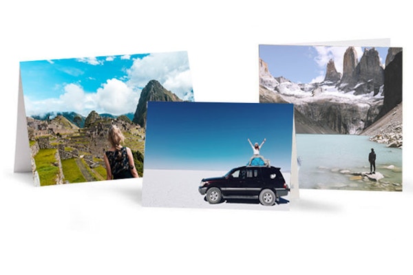 PHOTO CARDS People are always touched to receive a photo card as a thank-you letter, birthday greeting – or for no particular reason at all. At Bob Books, they are easy to create online and the finished product is of extremely high quality.