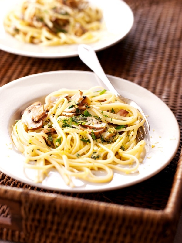 PHOTO CREDIT LIS PARSONS Linguine with Lemon, Garlic And Thyme Mushrooms