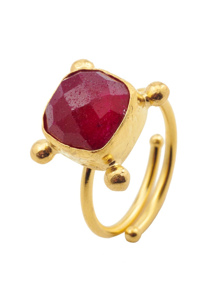 V&A Shop Red Agate Ring by Ottoman Hands, £50