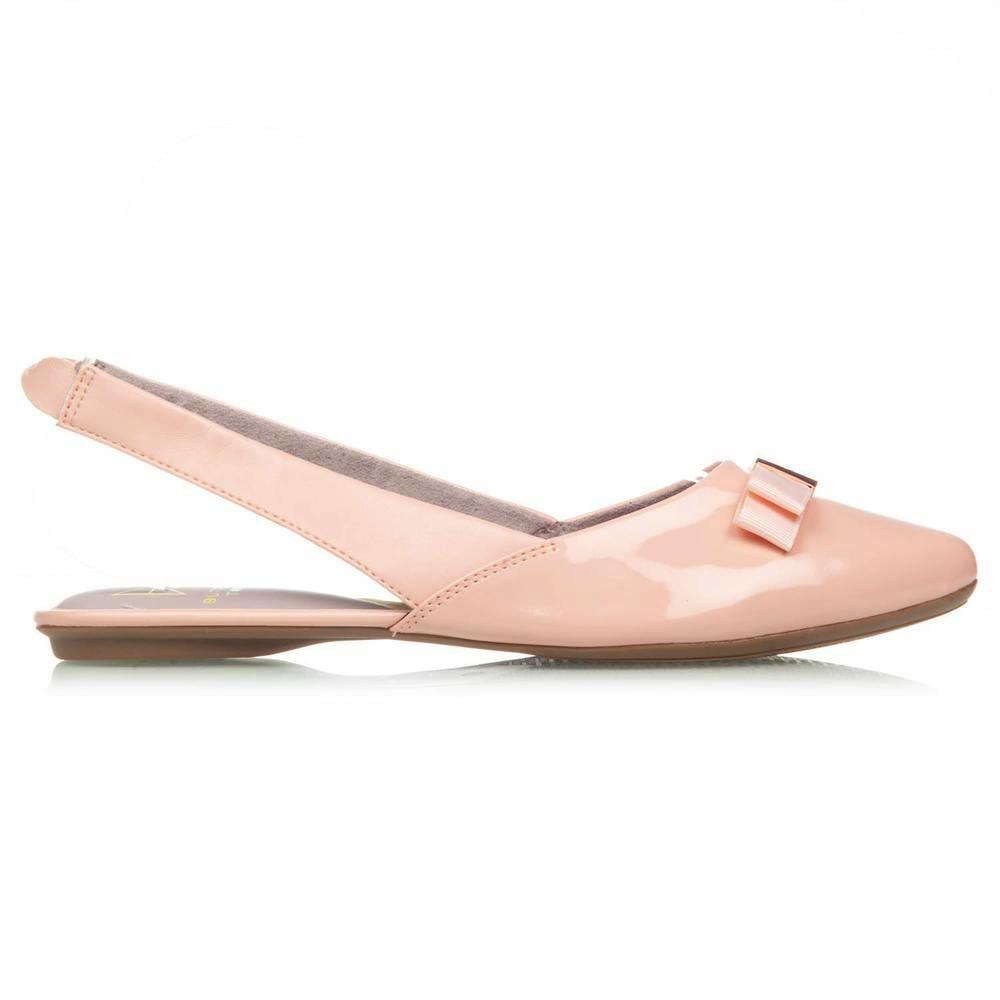 Maren A summer classic with a touch of Jackie O. Step into summer in style with Maren. £45