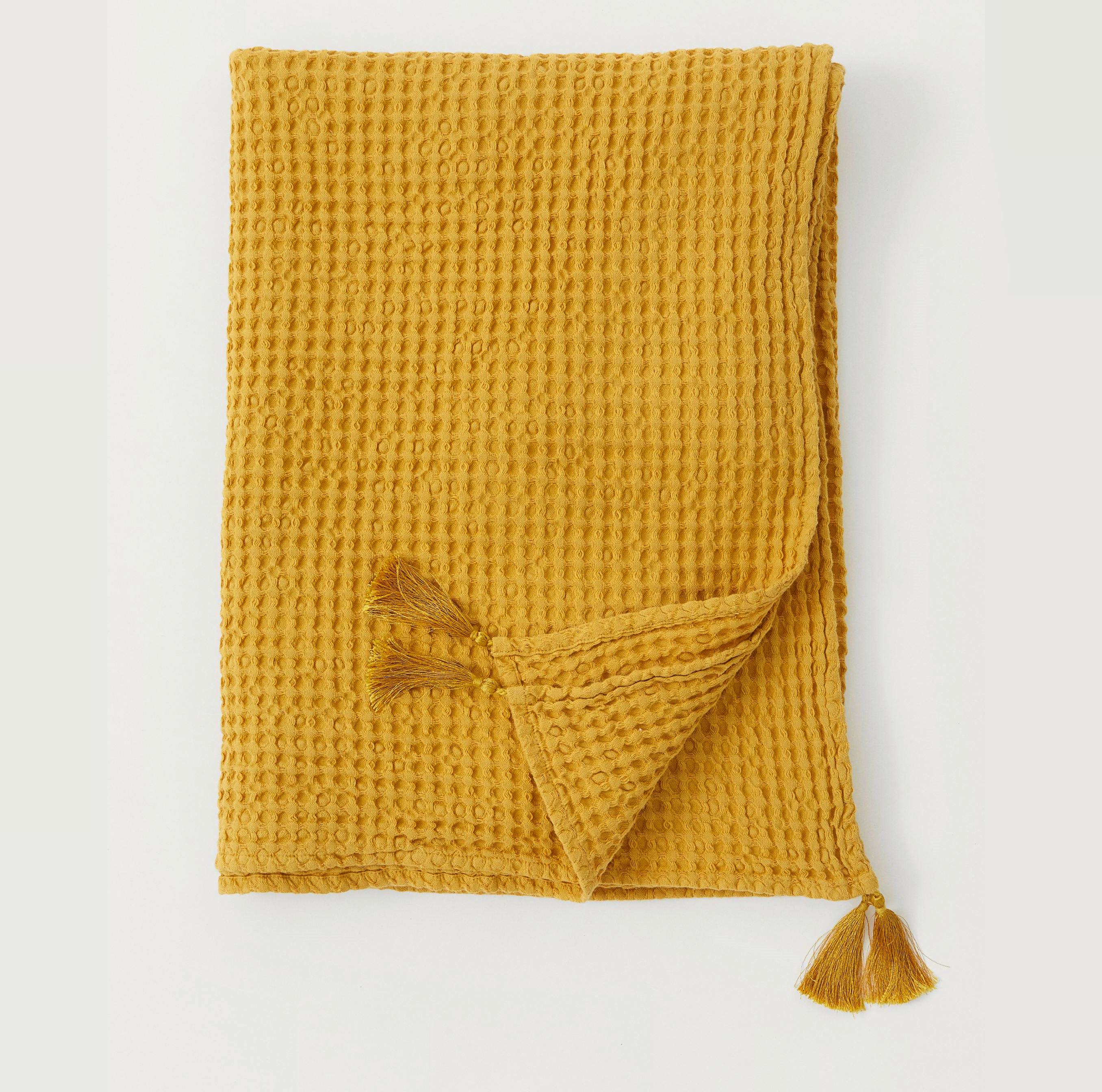 H&M Waffled Cotton Blanket, £19.99
