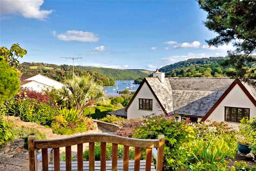 6 Stunning Waterside Properties For Sale Right Now The GWG