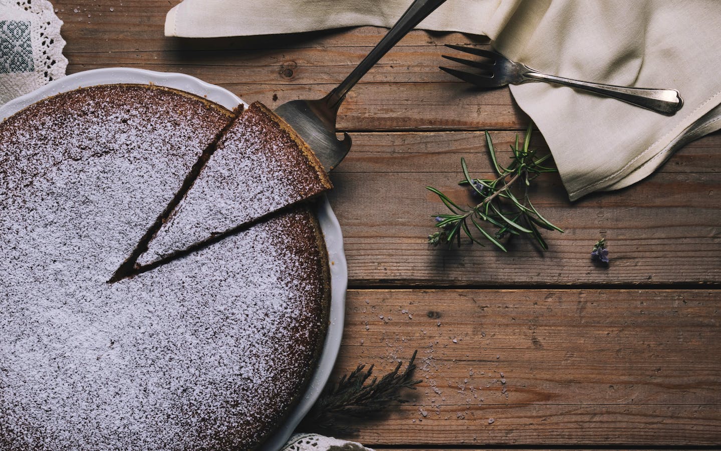 Cosy Rustic Farmhouse-Style Cakes