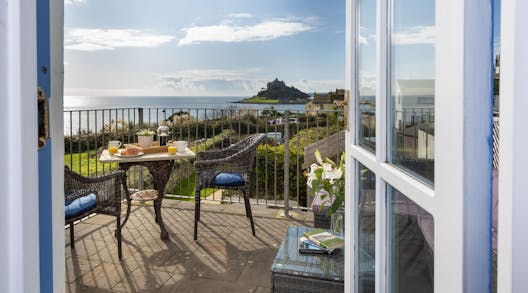 7 Luxury Coastal Cottages For Summer Staycations 2021