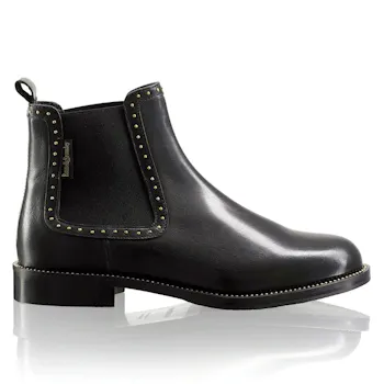 Russell & Bromley