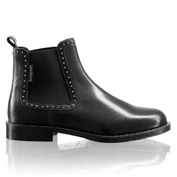 Russell & Bromley