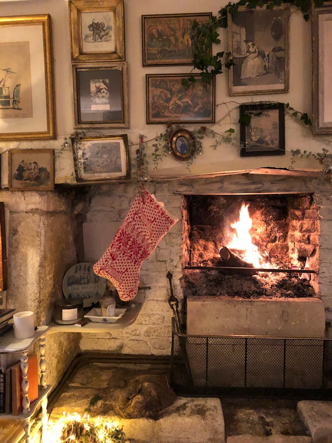 How to Create A Cosy Christmas, Cabbages & Roses Style