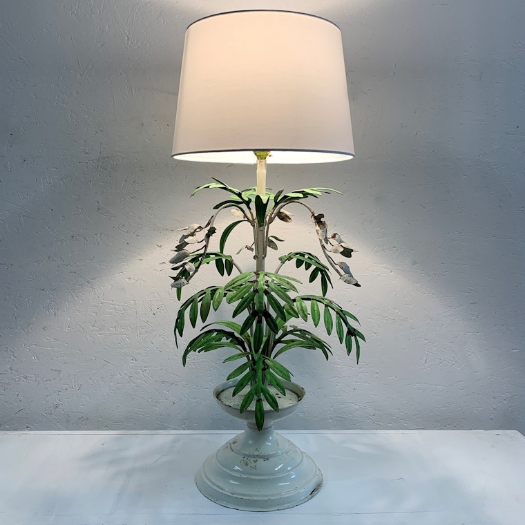 Antiques Online 39 Decorative Palm Lamp