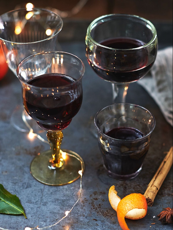 Alcoholic Christmas Drink - Mulled Wine - Jamie Oliver