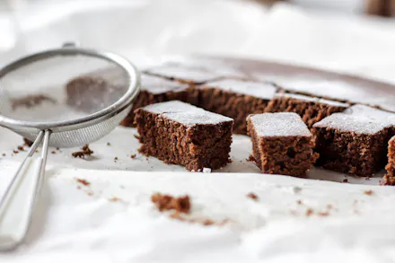 12 Fun & Tasty Traybakes