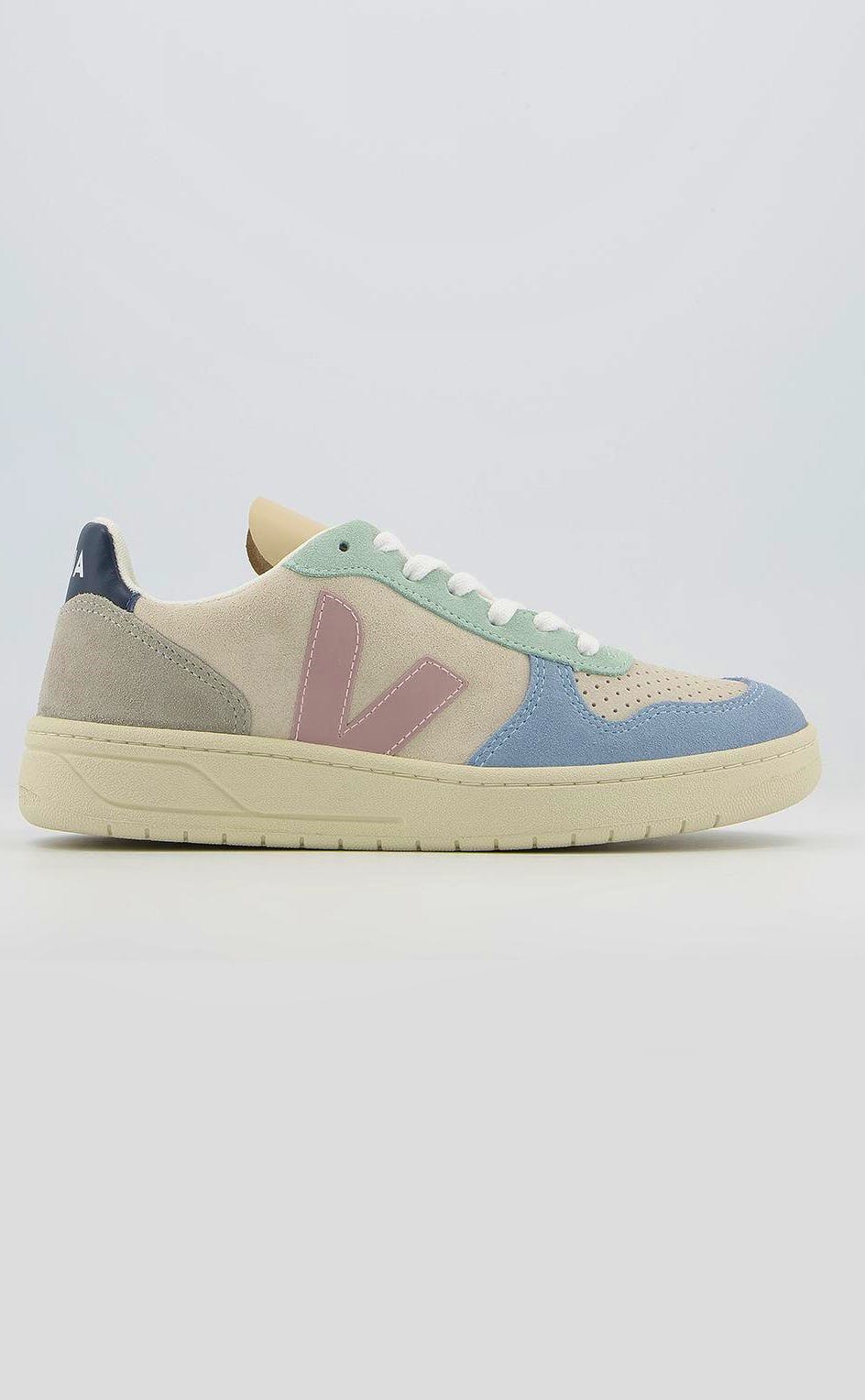 Veja V-10 Trainers, £115