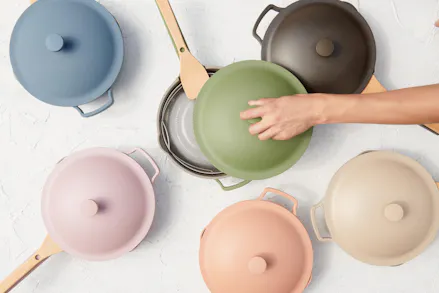 7 Coloured Cookware Brands