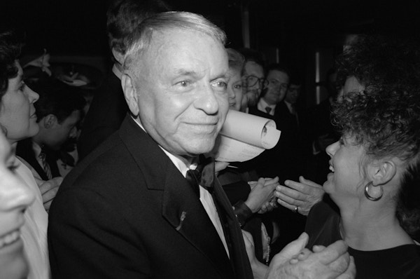 LANGANS RICHARD YOUNG - Frank Sinatra
