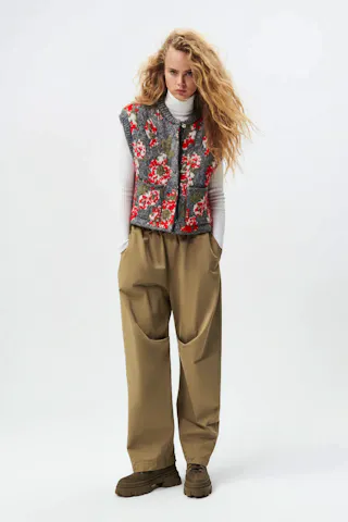 Floral Knitted Jacquard Vest
