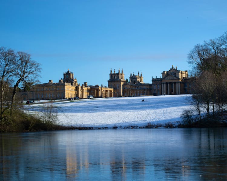 MAIN IMAGE_ Simon-godfrey-nD3Nb8dngvk-unsplash