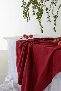 9 Beautiful Festive Linens For Your Christmas Table