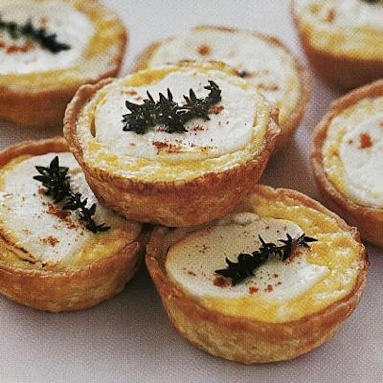 CARAMELISED ONION TARTLETS WITH GOATS