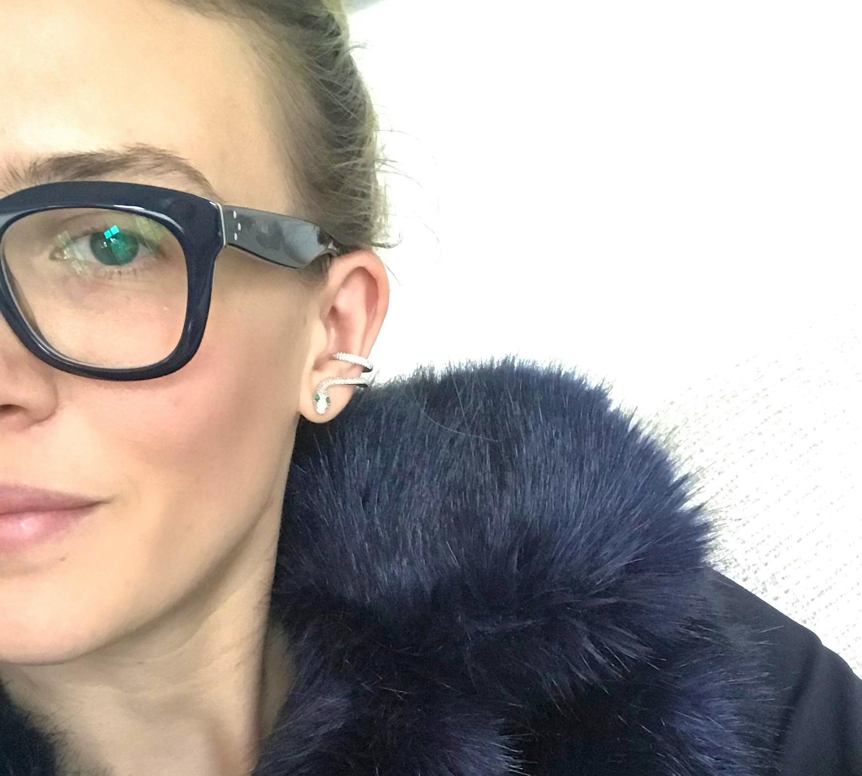 Lily Liebel Lily is the Creative Director of Entourage Collection, a group of companies that specialise in brand building and consulting, concierge, travel, and events. With offices in London and Hong Kong, Entourage is a leading voice in the luxury world. Lily is also involved in various philanthropic endeavours, including the Old Vic and the English National Ballet.