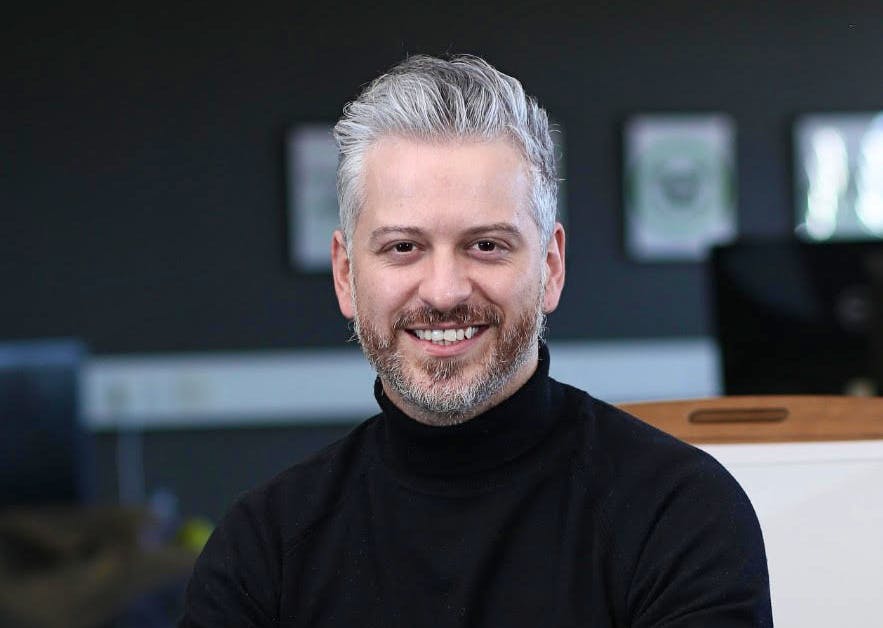 Alex Minchin Alex is the founder & MD of Zest Digital, an award-winning digital agency focused on driving revenue growth for its ambitious clients. Zest positively influence the two most important metrics for businesses marketing online; increasing the volume and quality of traffic and conversions from digital channels.