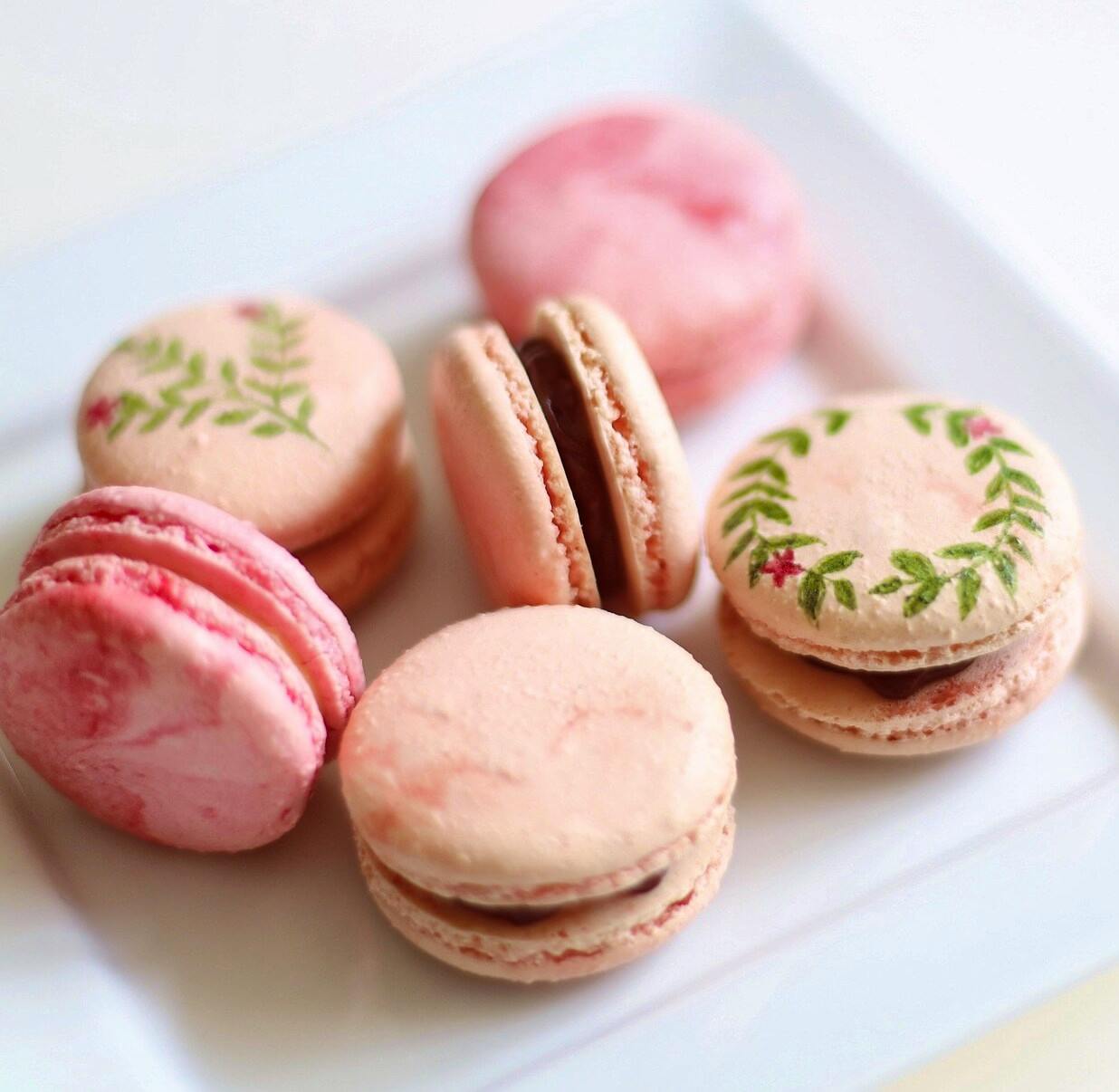 Macarons £15