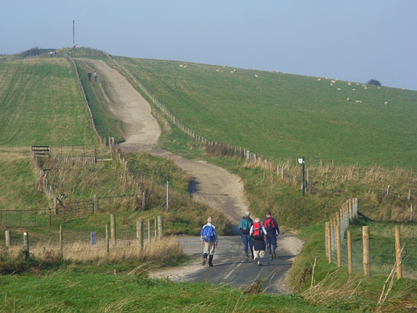 COMBE GIBBETRoad_and_byway_to_Combe_Gibbet_-_geograph.org.uk_-_1014643