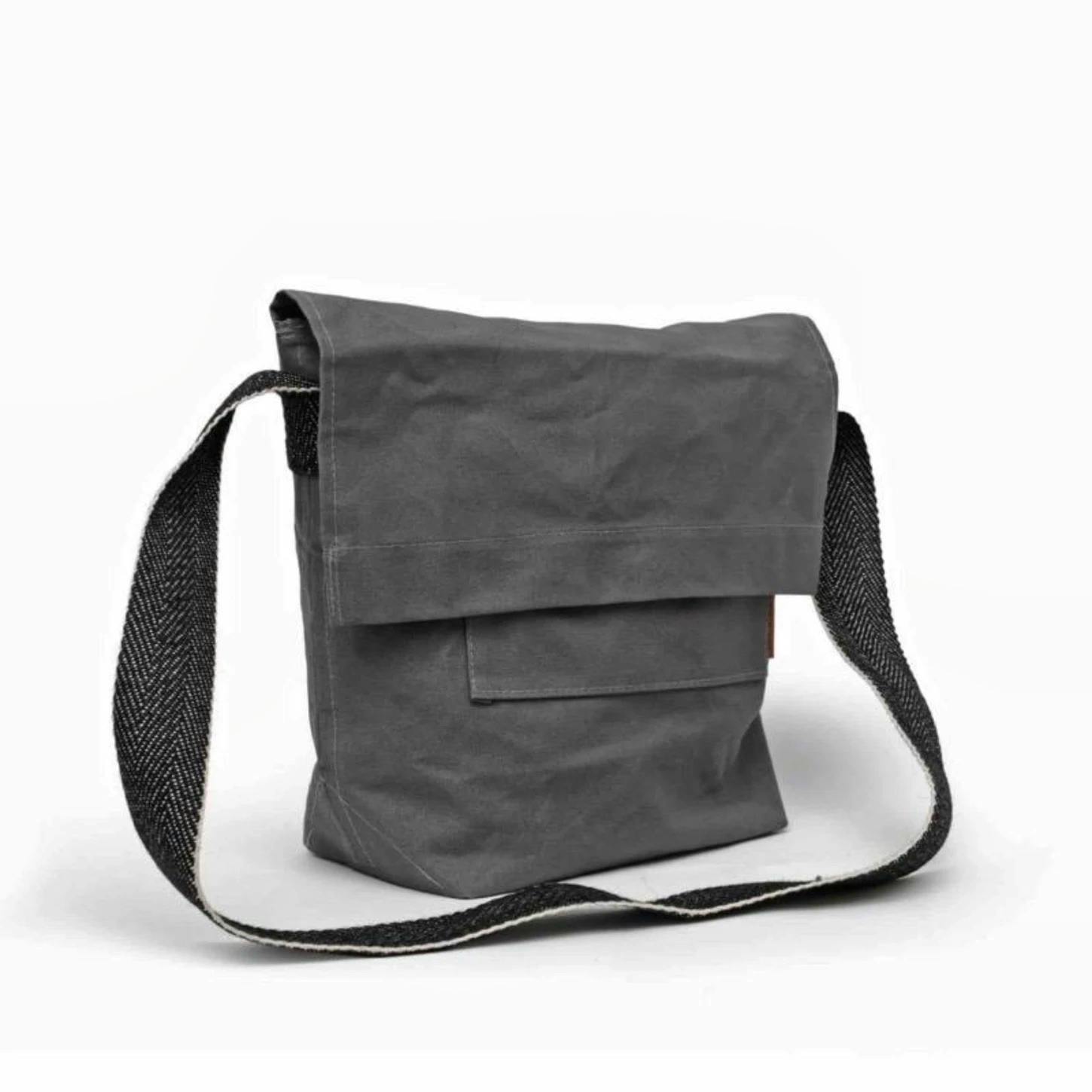 Norfolk Carrier Company Canvas Satchel, £55