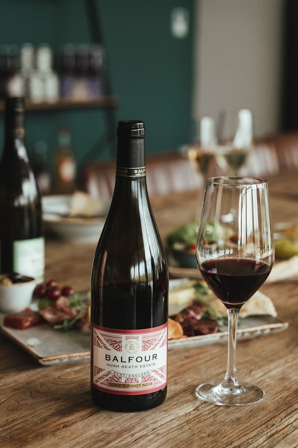 Balfour - Lukes Pinot Noir Lifestyle