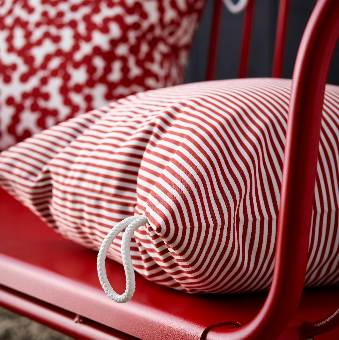 GULLBERGSÖ Cushion Cover £5