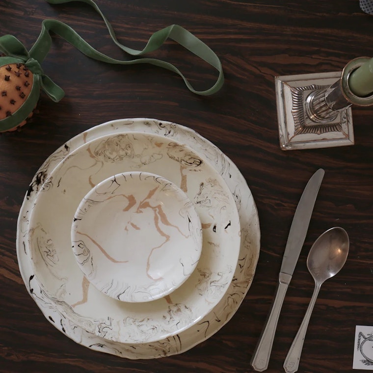 Cream Swirl Earthenware – Scalloped Dinner Plate, £135 Copy