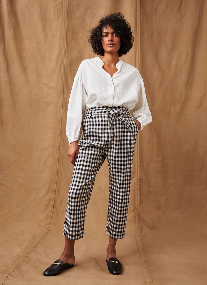 How to Style Gingham Pants for Work | Summer outfits, Summer outfits women,  Fashion