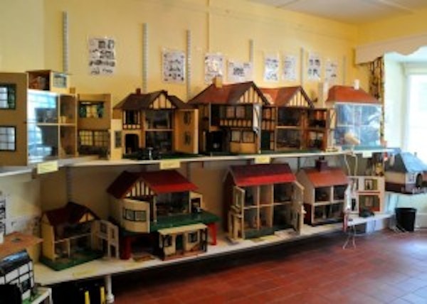 DOLLS HOUSE AND TOY Front-left2-300x214