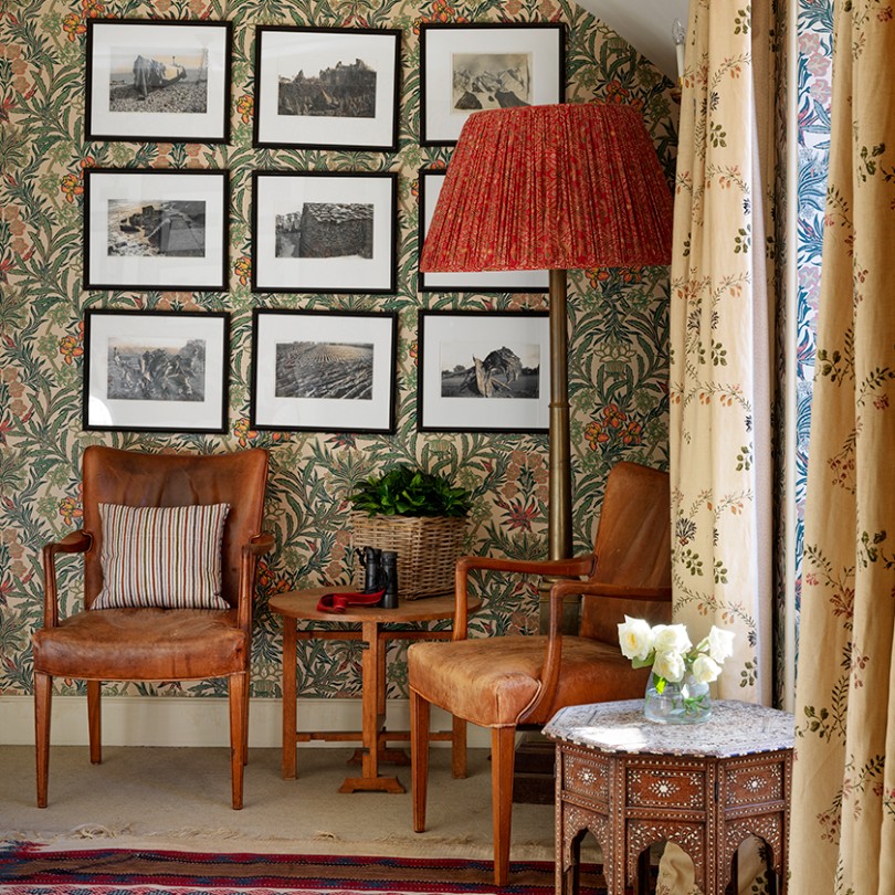 Robur  Large Scale  Wallpapers  The Collection  Robert Kime Ltd