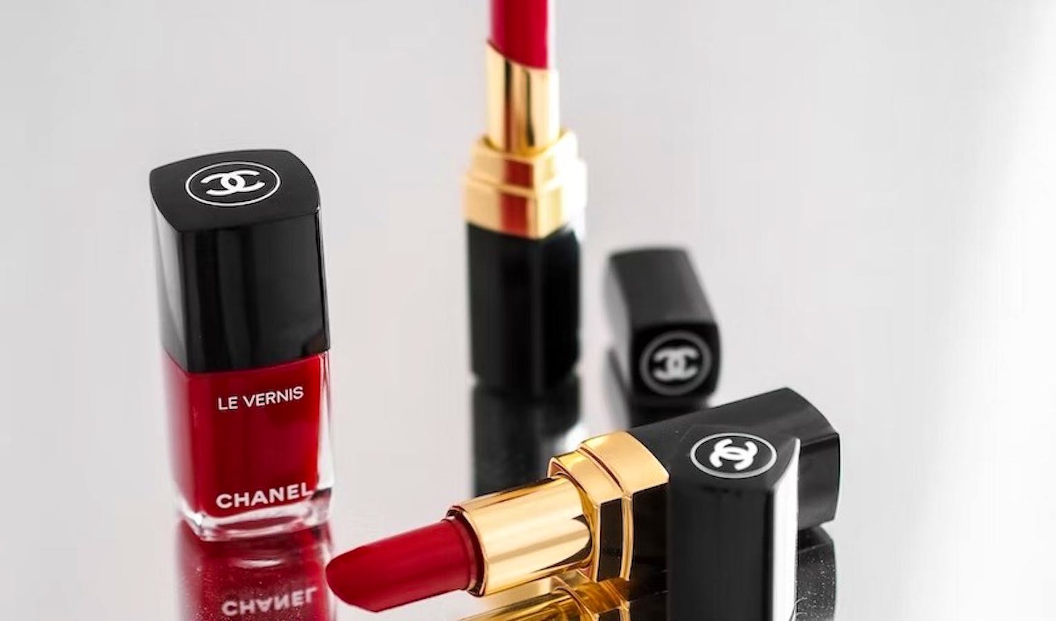 10 Of The Best Red Lipsticks of All Time