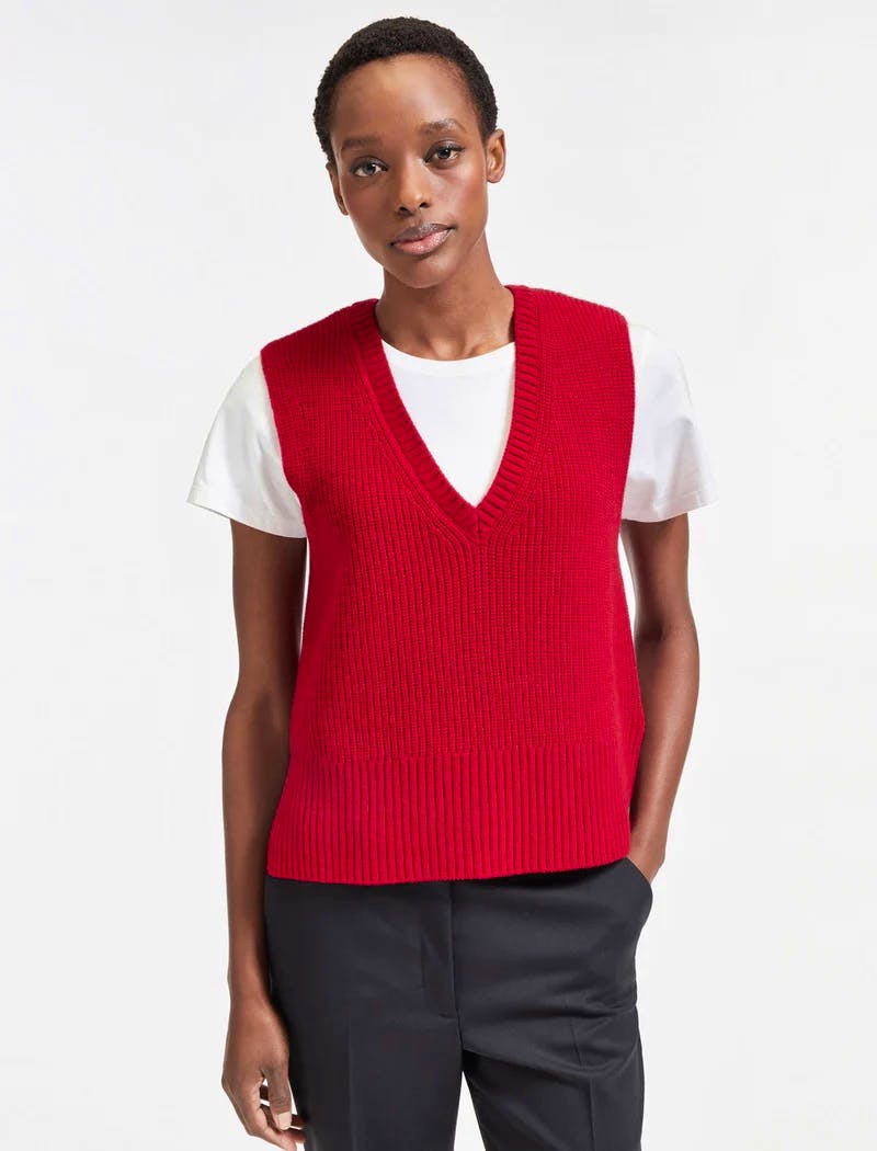 Cefinn Janie V-Neck Sleeveless Layering Jumper – Crimson, £120
