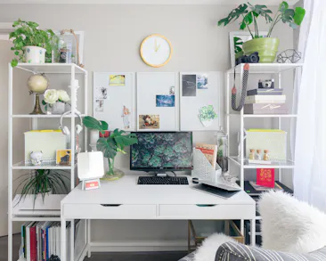 Hot Desking: 5 Pinspirational Home Studies