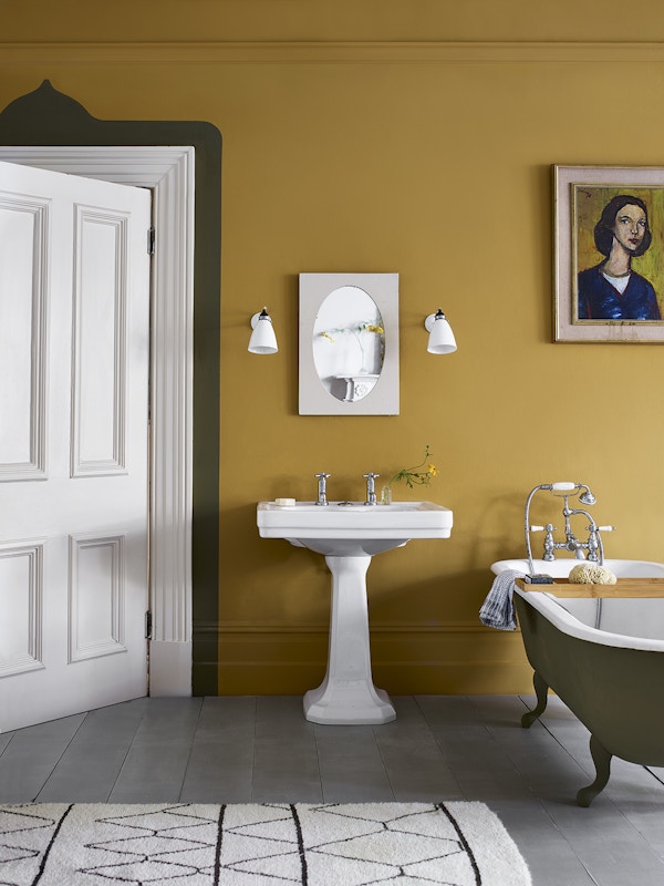 Annie Sloan - Bathroom - Carnaby Yellow Wall Paint, Chalk Paint In Olive, French Linen, Old Ochre - Lifestyle - Portrait