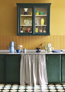 The Painted Lady: How To Upcycle With Annie Sloan