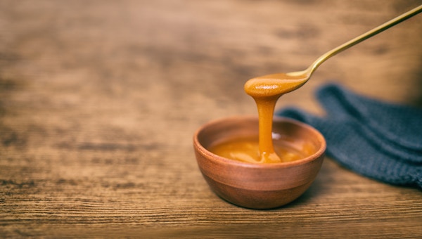 Manuka-honey-raw-organic-liquid
