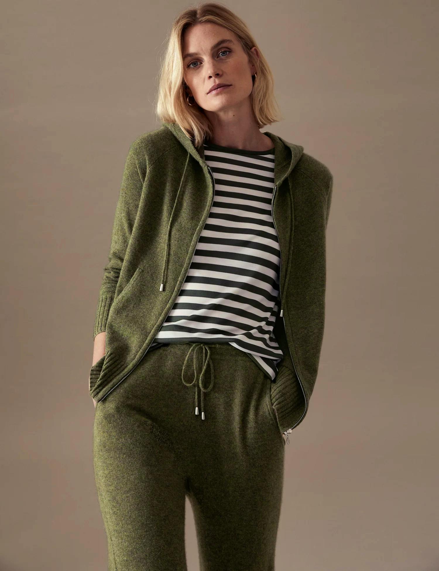 Pure Cashmere Knitted Relaxed Hoodie £119