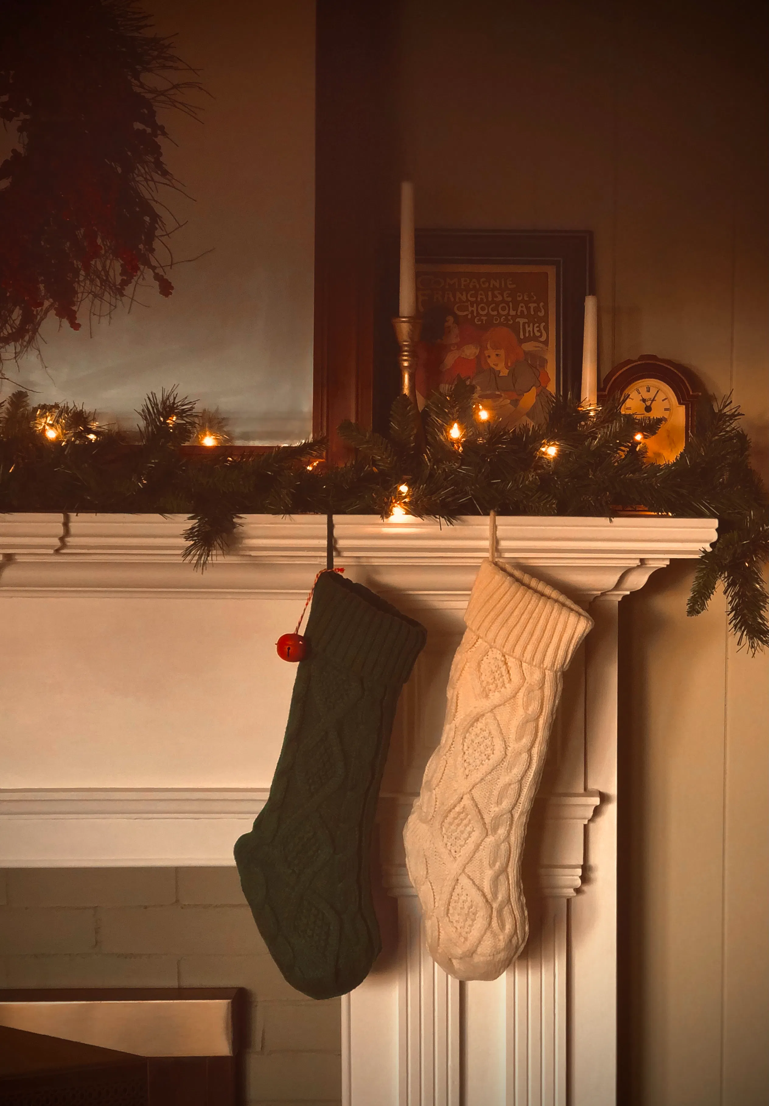 7 Things You Need For A Festive Mantlepiece