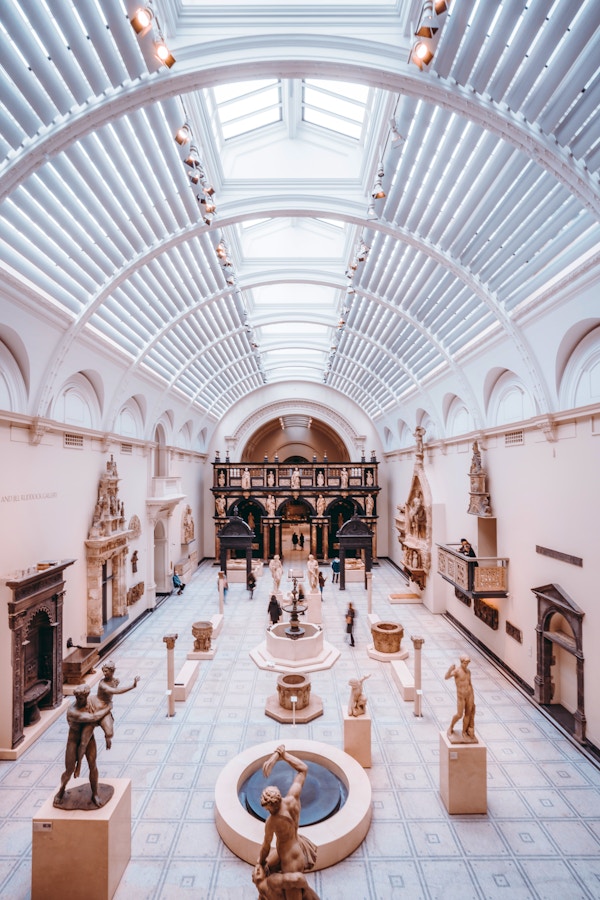 V&A