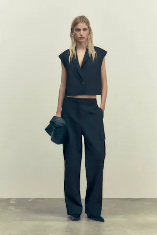 Cropped Waitcoat With Button