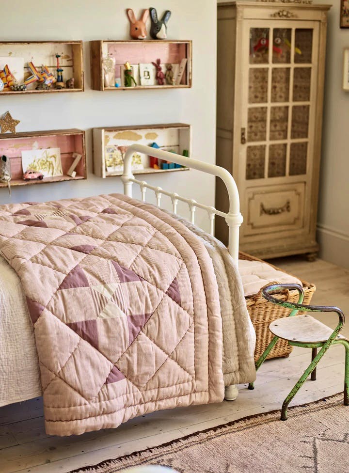 Rowen & Wren Lillie Cotton Patchwork Quilt, Blush Pink, £264
